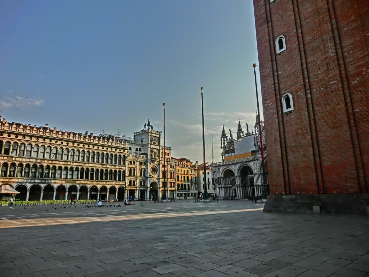 Classic Three Minutes From St Marc'S Square Apartment Венеция Екстериор снимка